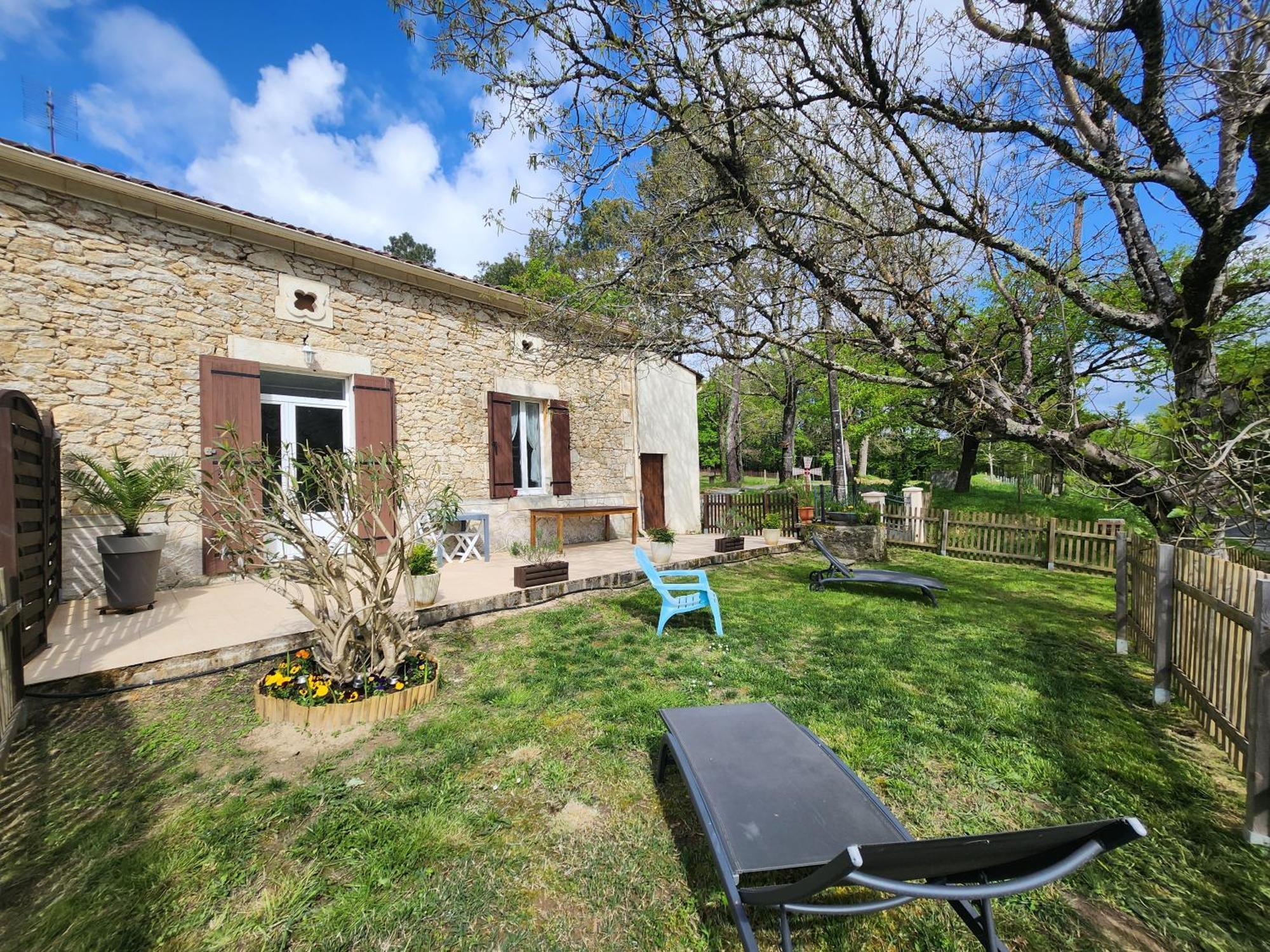 Gîte à la campagne tout confort Montazeau Exterior foto